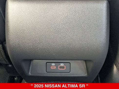 New 2025 Nissan Altima 2.5 SR w/ SR Premium Package FWD image 25