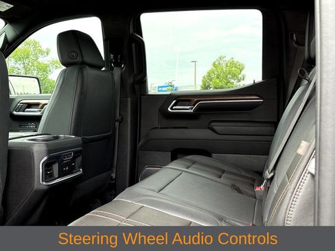 Used 2023 Chevrolet Silverado 1500 High Country AWD/4WD image 16