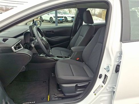 Used 2025 Toyota Corolla LE image 13