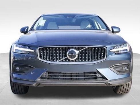 New 2026 Volvo V60 B5 Cross Country Plus w/ Climate Package image 2