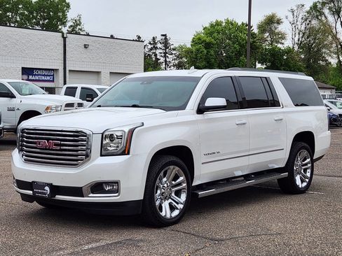 Used 2019 GMC Yukon XL SLT w/ Premium Edition AWD/4WD image 7