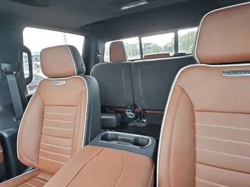 Used 2026 GMC Sierra 3500 Denali Ultimate AWD/4WD image 18