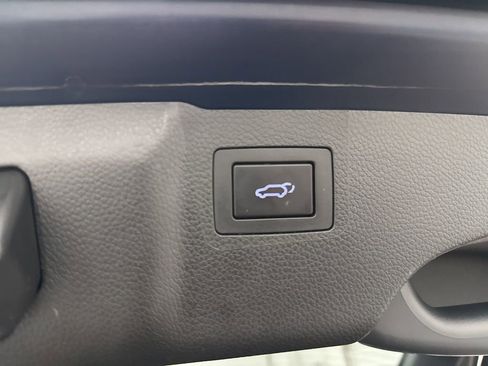 Used 2018 Hyundai Santa Fe Limited image 28