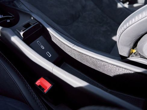 Used 2025 McLaren Artura Spider RWD image 66