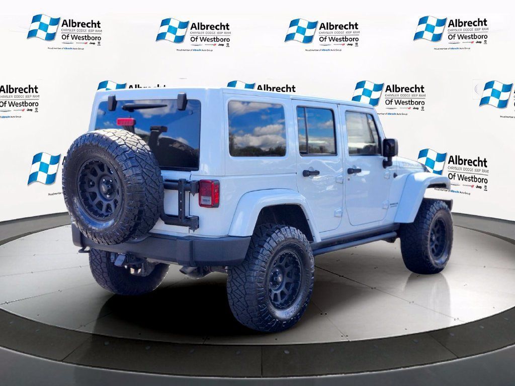 Used 2016 Jeep Wrangler Unlimited Rubicon w/ Connectivity Group AWD/4WD image 5