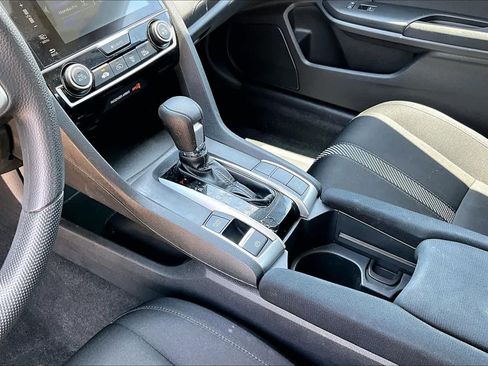 Used 2018 Honda Civic EX image 17