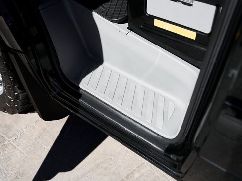 Used 2017 Mercedes-Benz Sprinter 3500 image 25