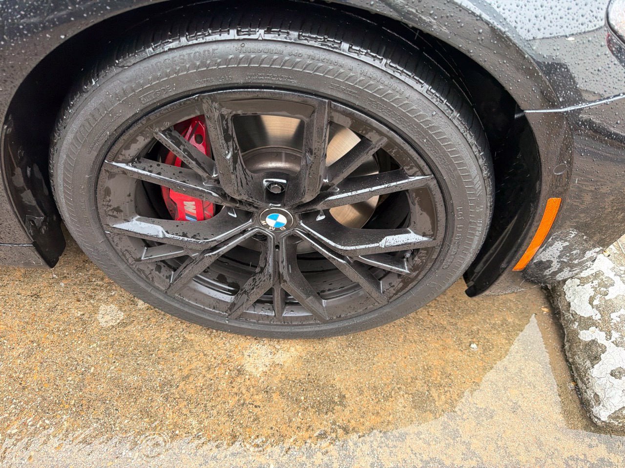 Used 2023 BMW 530i w/ M Sport Package RWD image 4