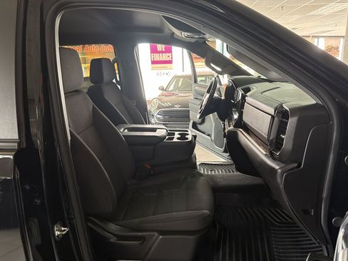 Used 2025 Chevrolet Silverado 1500 LT RWD image 20