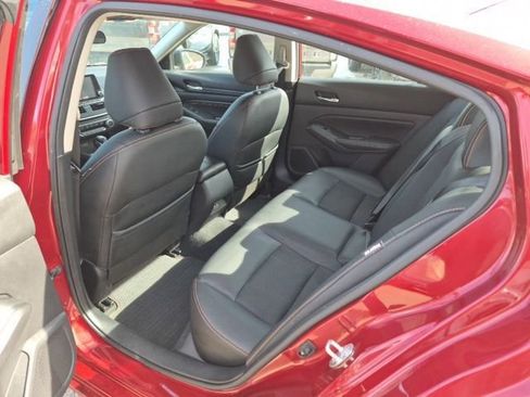 Used 2021 Nissan Altima 2.5 SR w/ SR Premium Package image 13