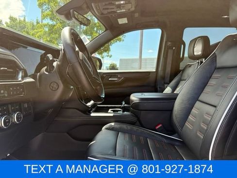 Used 2025 GMC Yukon AT4 Ultimate w/ LPO, AT4 Appearance Package AWD/4WD image 24