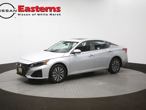 Used 2023 Nissan Altima 2.5 SV w/ SV Premium Package AWD/4WD image 58