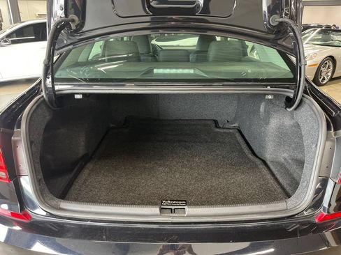 Used 2018 Volkswagen Passat 2.0T SE FWD image 44