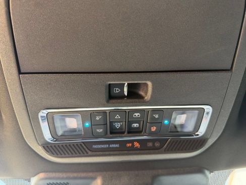 Used 2025 Ford F150 Raptor AWD/4WD image 42