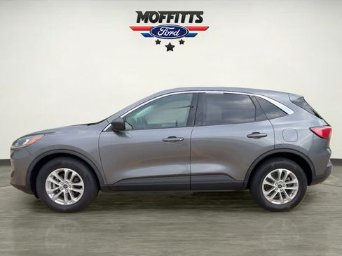 Used 2022 Ford Escape SE w/ Cold Weather Package AWD/4WD image 2