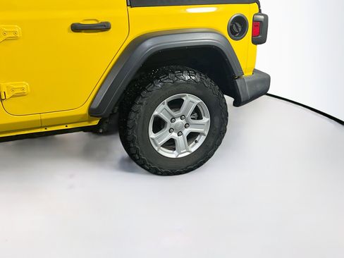 Used 2018 Jeep Wrangler Unlimited Sport S image 29