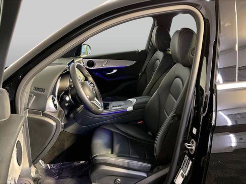 Used 2022 Mercedes-Benz GLC 300 4MATIC image 9