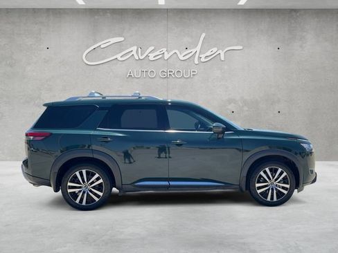 Used 2023 Nissan Pathfinder Platinum w/ Cargo Package AWD/4WD image 17
