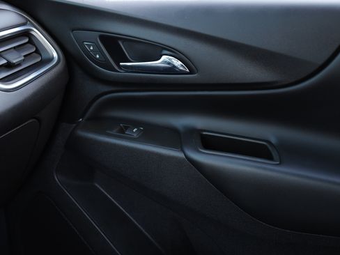 Used 2021 Chevrolet Equinox LT image 13