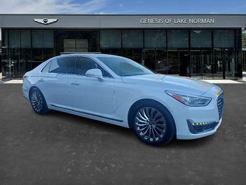 Used 2019 Genesis G90 3.3T Premium image 2