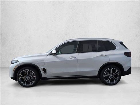 New 2026 BMW X5 xDrive50e AWD/4WD image 5