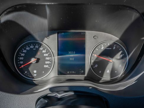 Used 2025 Mercedes-Benz Sprinter 2500 image 10