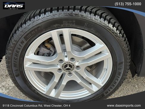 Used 2021 Mercedes-Benz GLB 250 4MATIC w/ Premium Package image 53