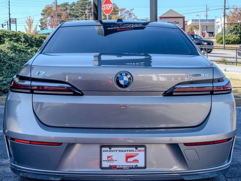 Used 2024 BMW i7 eDrive50 image 26