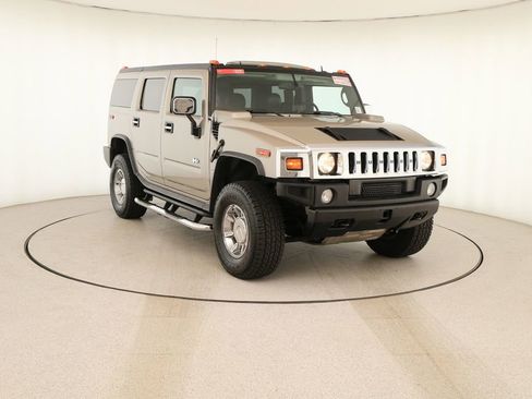 Used 2005 HUMMER H2 w/ Preferred Equipment Group image 10