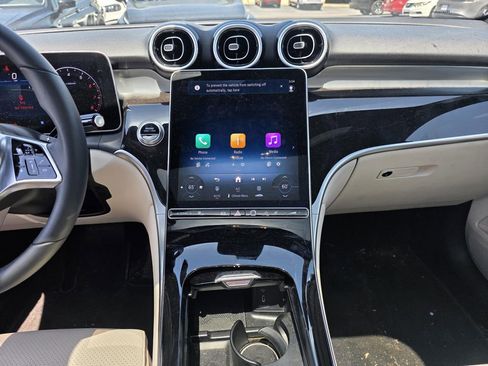 Certified 2025 Mercedes-Benz GLC 300 image 27