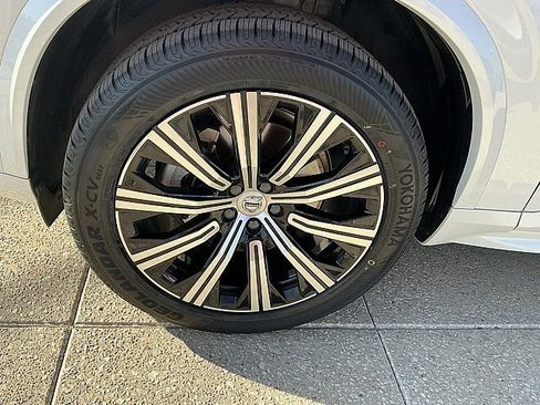 Used 2023 Volvo XC90 B5 Plus w/ Protection Package Premier image 13