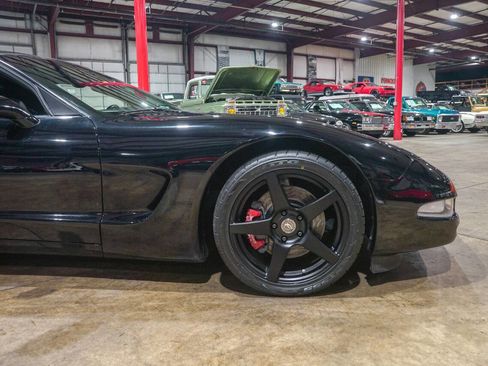 Used 1999 Chevrolet Corvette Coupe w/ Memory Pkg image 11