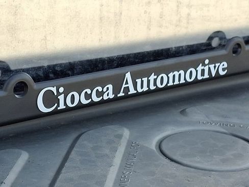 Used 2010 Nissan Frontier SE image 30