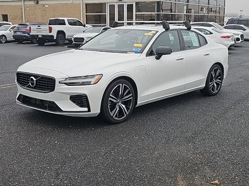 Used 2022 Volvo S60 T8 R-Design Expression w/ Premium Package image 15