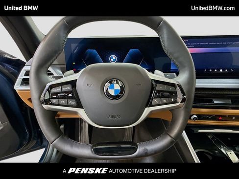 Used 2025 BMW 330i Sedan w/ Premium Package RWD image 6