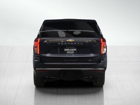 Used 2022 Chevrolet Suburban LT w/ Luxury Package image 5