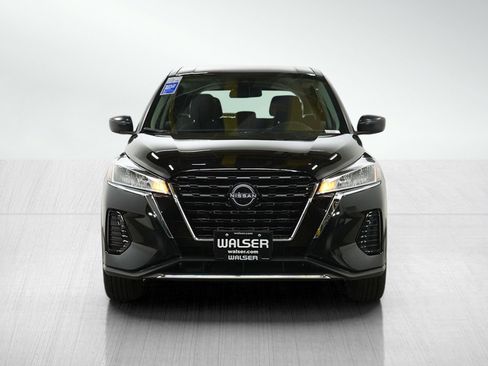 Used 2024 Nissan Kicks S image 8