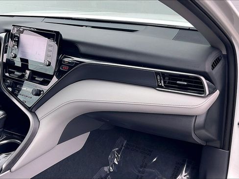 Used 2023 Toyota Camry SE image 21