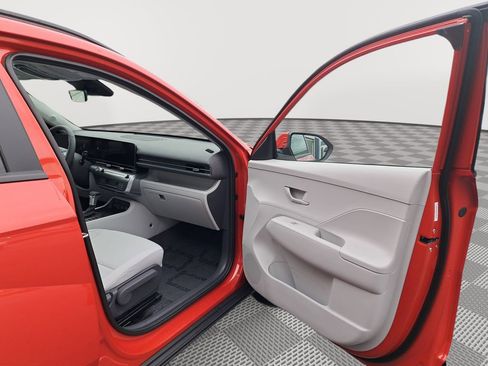 New 2025 Hyundai Kona SEL image 17