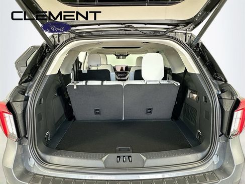New 2026 Ford Explorer Platinum w/ LUX Leather Package AWD/4WD image 10
