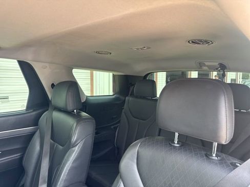 Used 2022 Hyundai Palisade SEL w/ Premium Package FWD image 10
