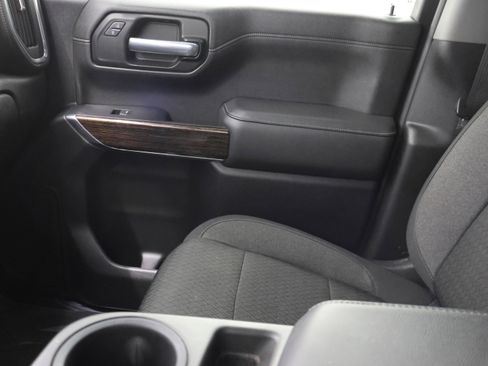 Used 2020 GMC Sierra 1500 Elevation w/ Elevation Value Package AWD/4WD image 13