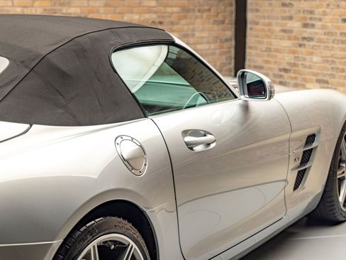 Used 2012 Mercedes-Benz SLS AMG Roadster image 35