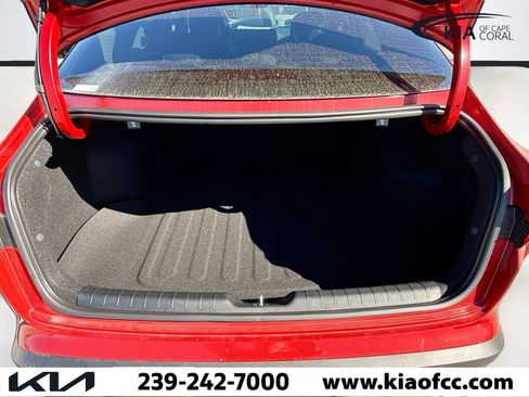 New 2025 Kia K4 EX image 12