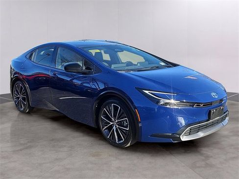 Used 2023 Toyota Prius Limited image 3