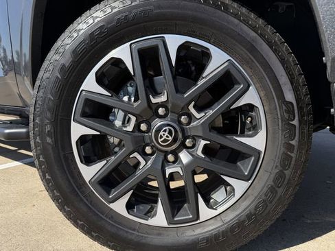 Used 2025 Toyota Tundra Limited image 11