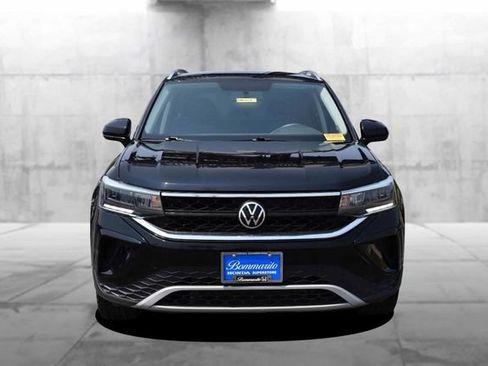 Used 2022 Volkswagen Taos SE AWD/4WD image 4