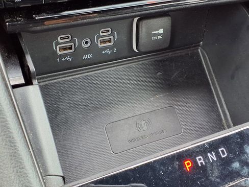 Used 2025 Jeep Grand Cherokee Altitude AWD/4WD image 14