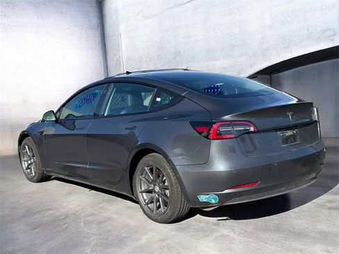 Used 2022 Tesla Model 3 Standard Range image 15