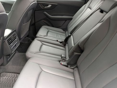 Used 2023 Audi Q7 2.0T Premium w/ Convenience Package AWD/4WD image 20